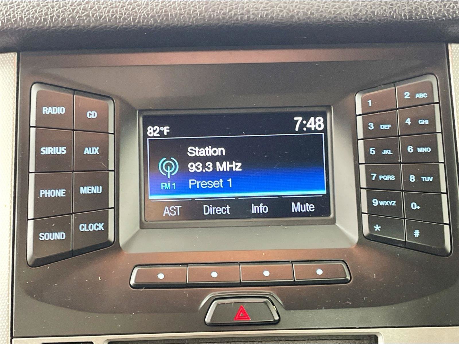 Used 2017 Ford Expedition XLT AWD/4WD image 7