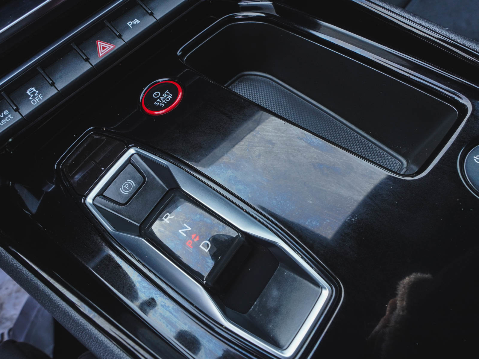 Used 2022 Audi e-tron GT Premium Plus w/ Performance Package image 28