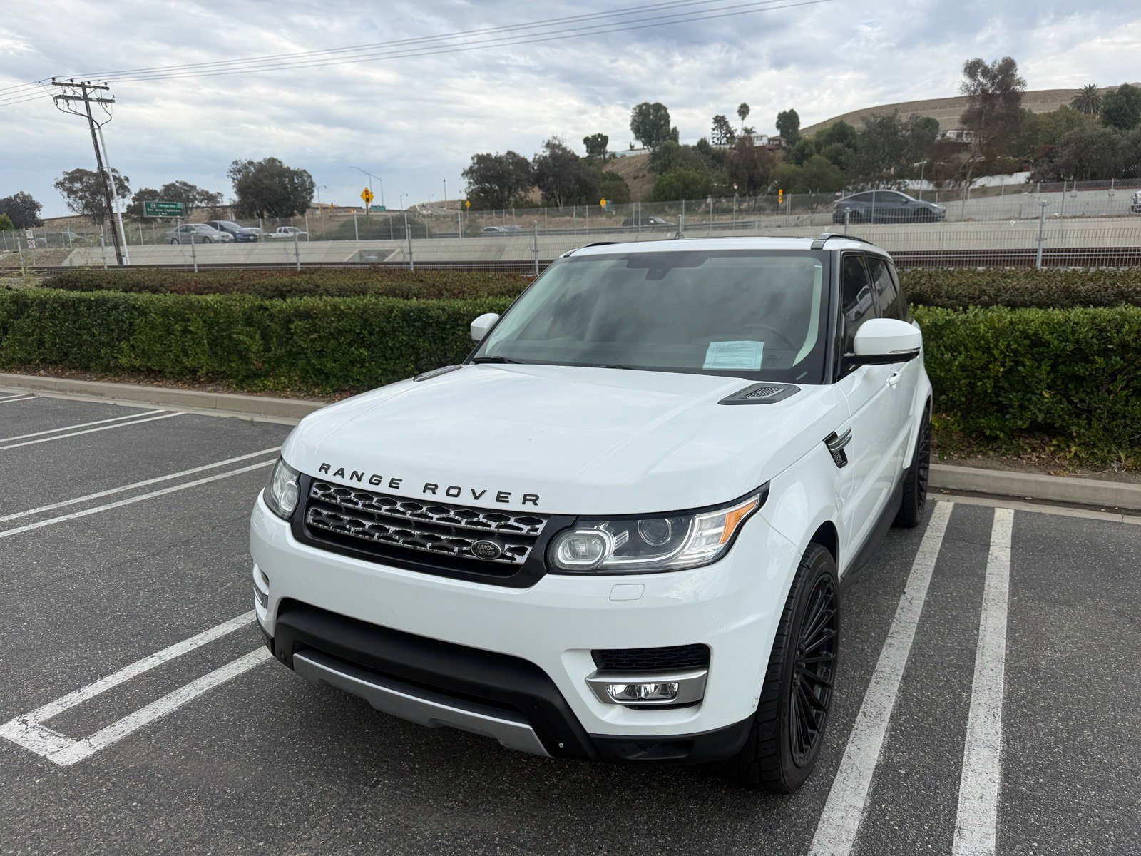 Used 2014 Land Rover Range Rover Sport HSE AWD/4WD image 1