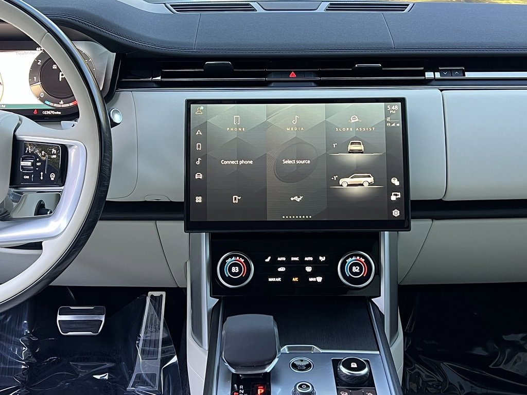 Used 2023 Land Rover Range Rover SE image 42