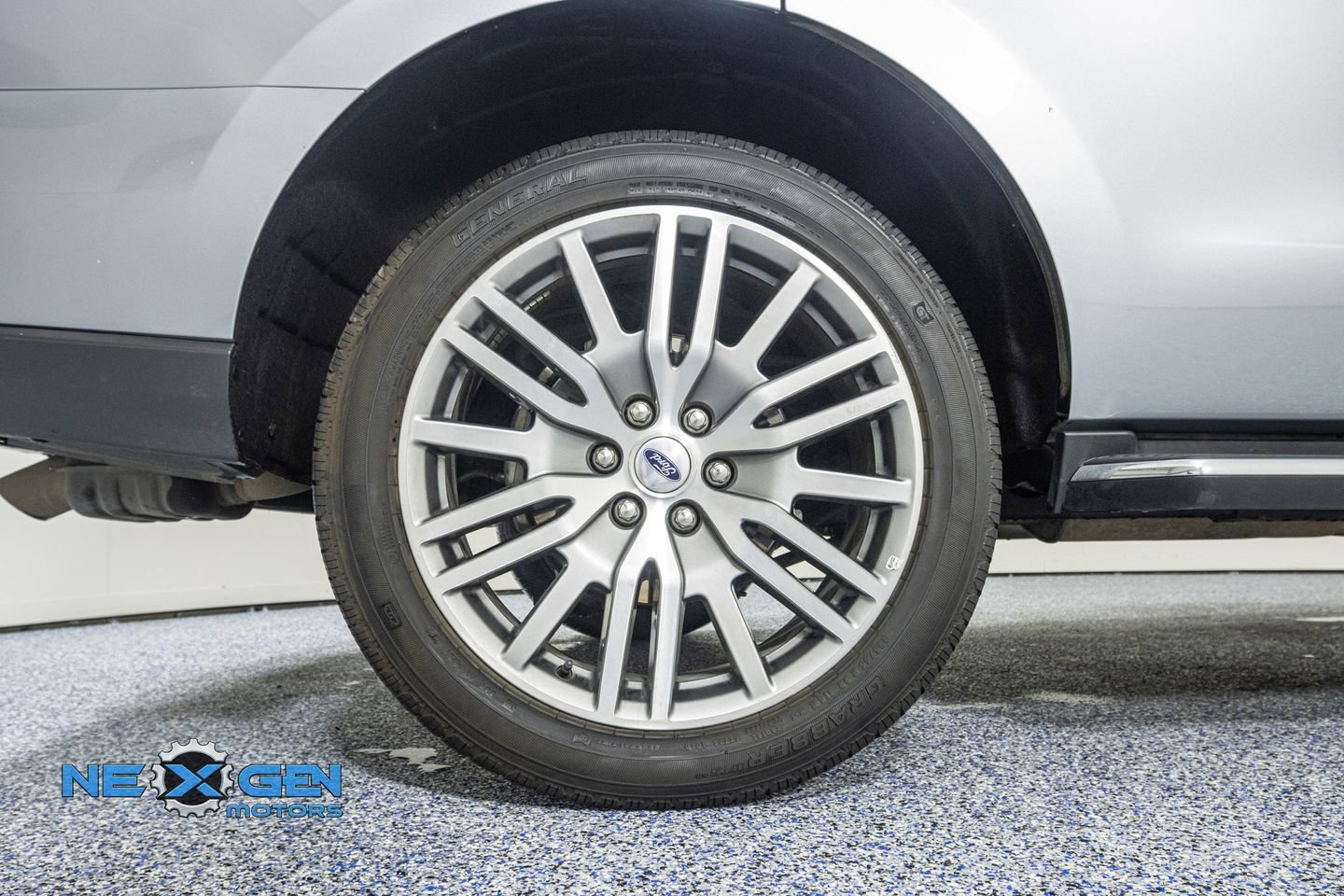 Used 2024 Ford Expedition XLT image 46