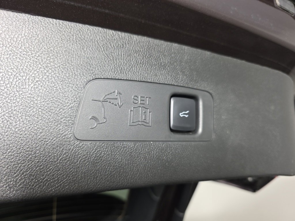 Used 2023 Lincoln Corsair Reserve w/ Equipment Group 201A image 36