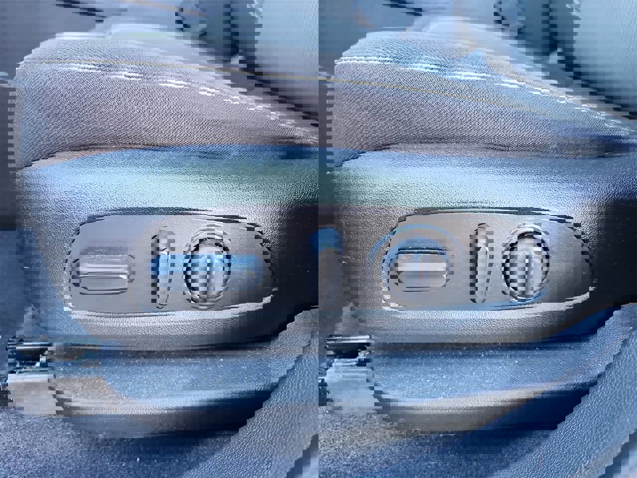 Certified 2023 Chevrolet Blazer LT w/ Convenience Package image 34