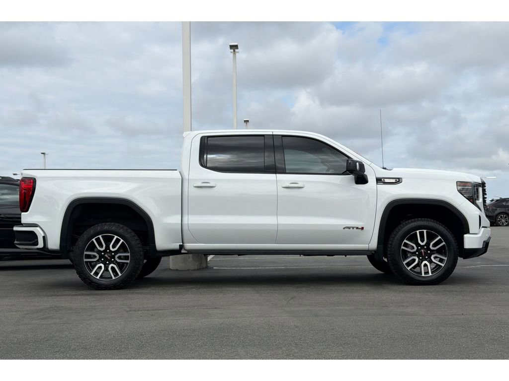 Used 2023 GMC Sierra 1500 AT4 w/ AT4 Premium Package AWD/4WD image 3