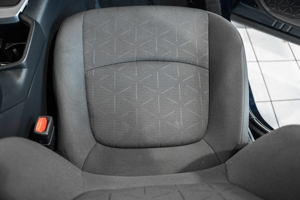 Used 2025 Toyota RAV4 XLE AWD/4WD image 27