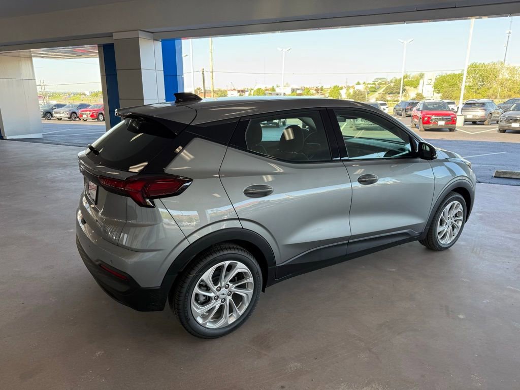 New 2027 Chevrolet Bolt LT w/ Comfort Package FWD image 5