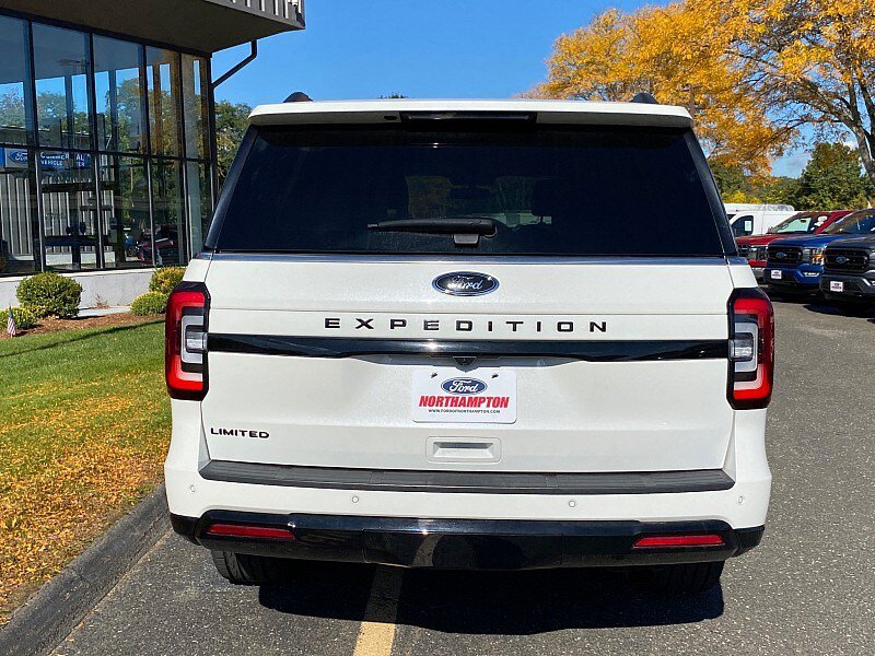 Used 2023 Ford Expedition Limited AWD/4WD image 8