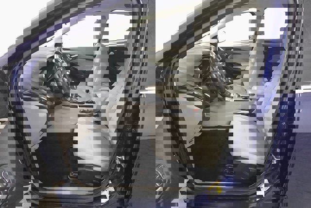 Used 2017 Ford Focus Electric Hatchback image 9