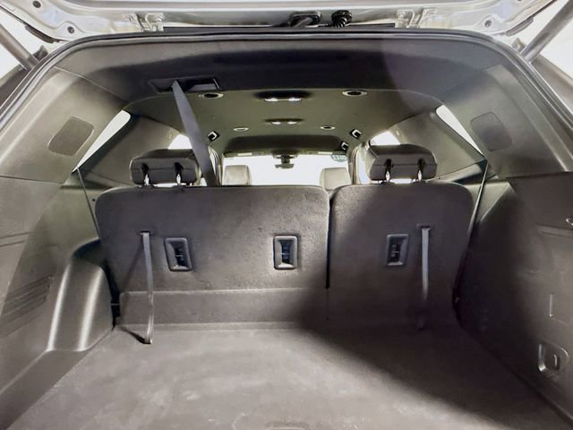 Used 2022 Chevrolet Traverse RS FWD image 34