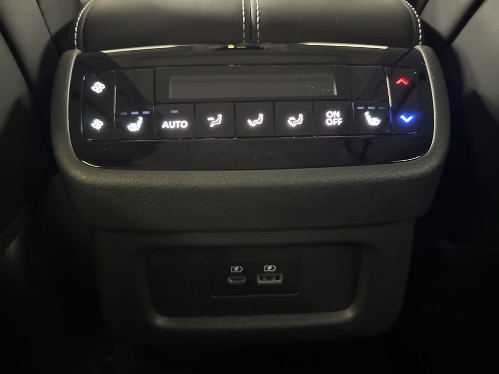 Certified 2025 INFINITI QX60 Luxe w/ Vision Package image 32