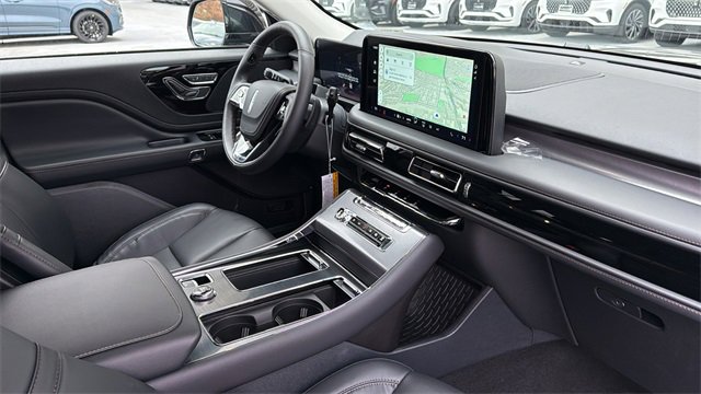 New 2026 Lincoln Aviator AWD image 5