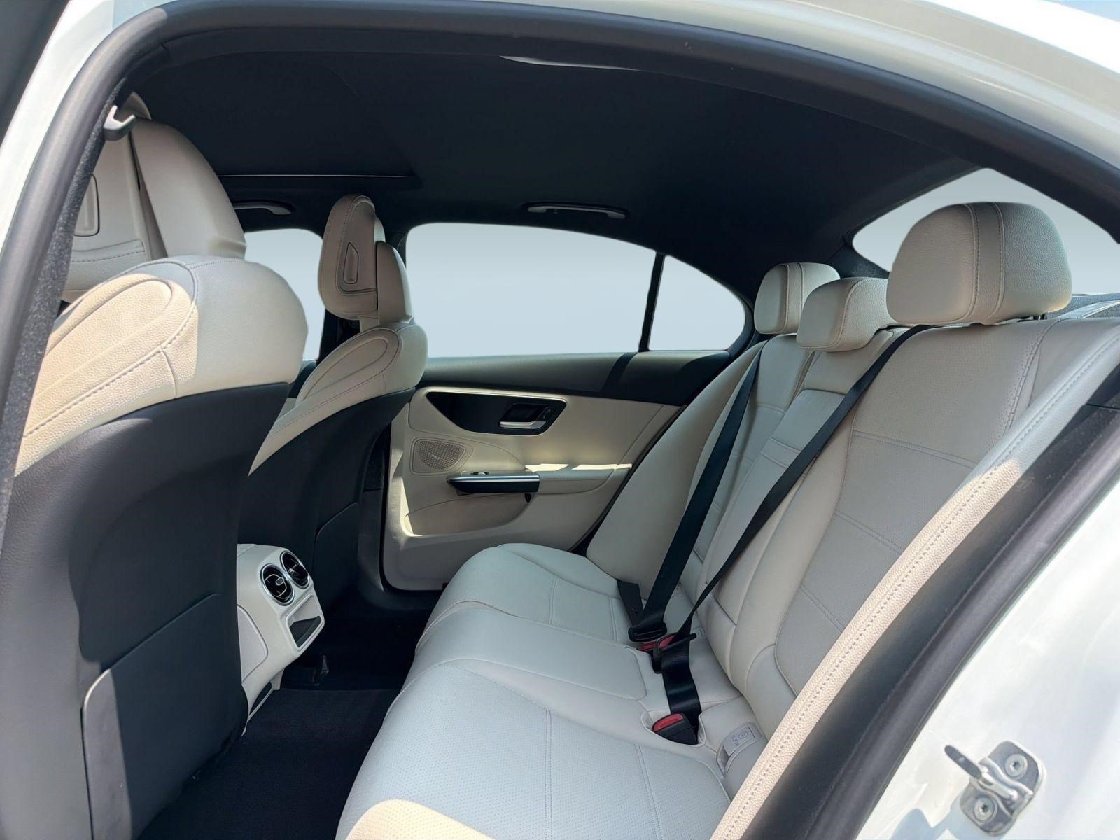 Used 2024 Mercedes-Benz C 300 4MATIC Sedan image 22