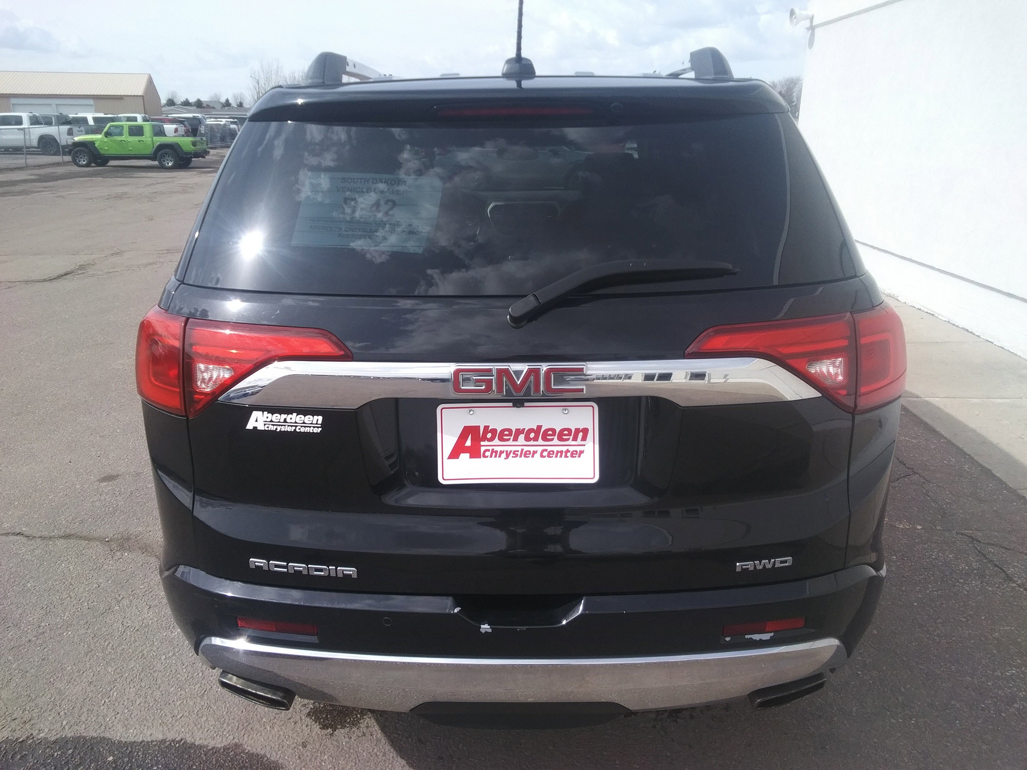 Used 2017 GMC Acadia Denali w/ Technology Package image 6