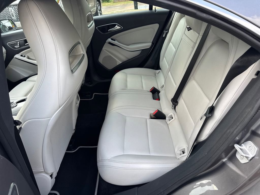 Used 2018 Mercedes-Benz CLA 250 image 20
