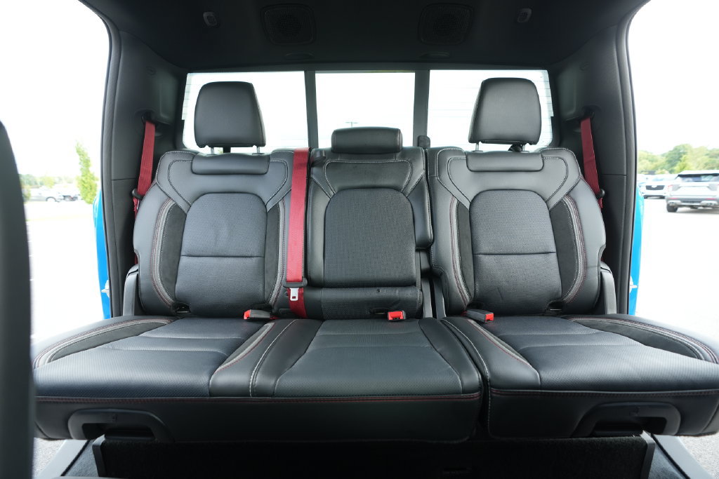 New 2026 RAM 1500 Laramie AWD/4WD image 39