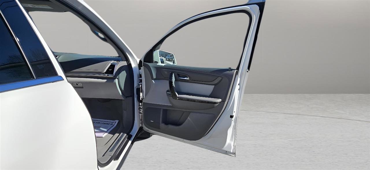 Used 2015 GMC Acadia SLT image 26