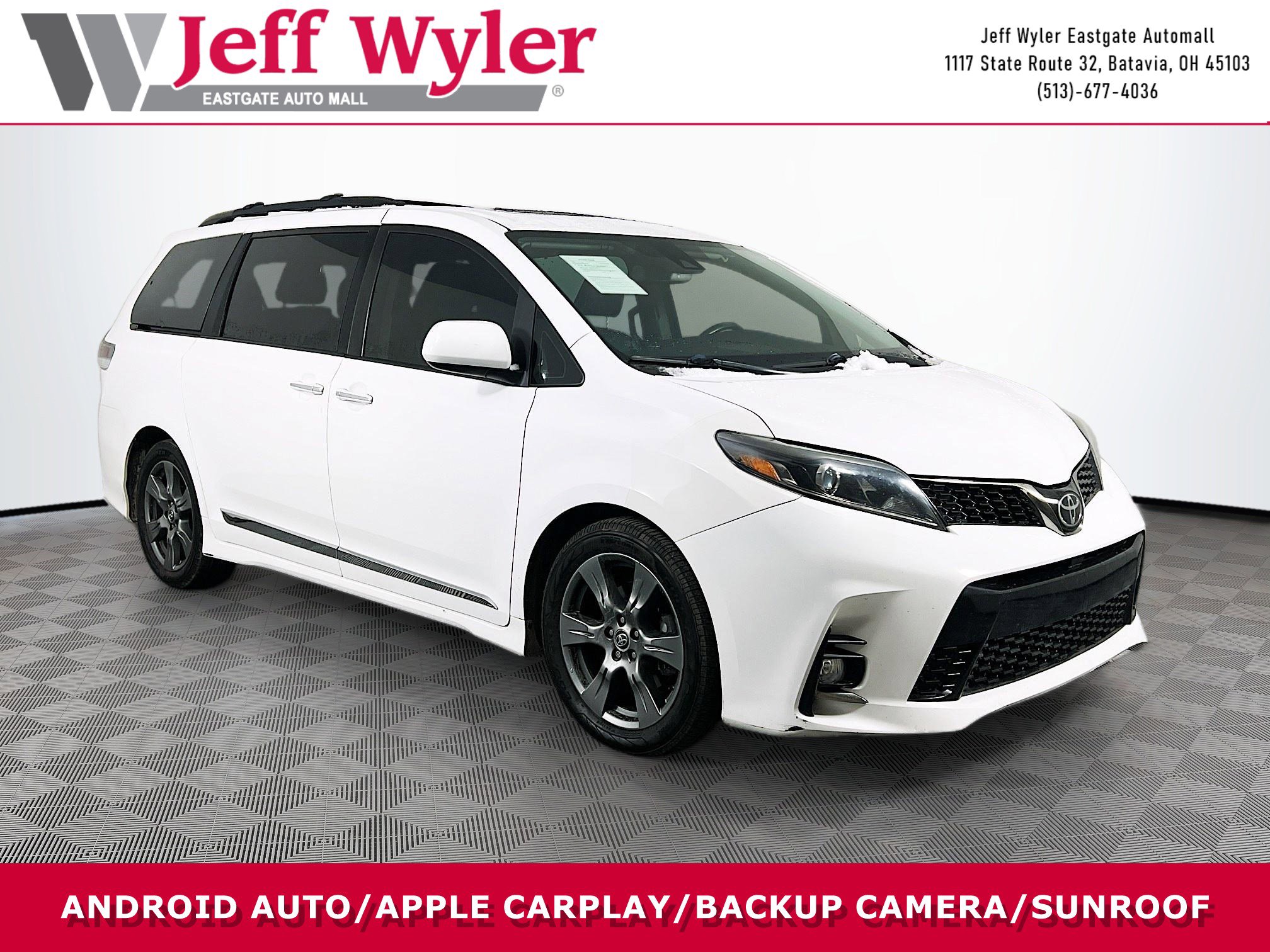 Used 2018 Toyota Sienna SE Premium image 1
