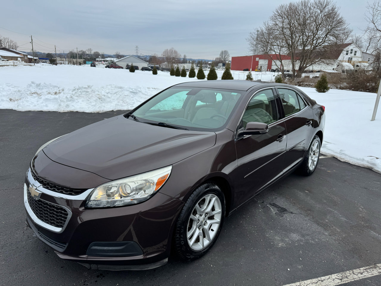 Used 2015 Chevrolet Malibu LT w/ Power Convenience Package image 2