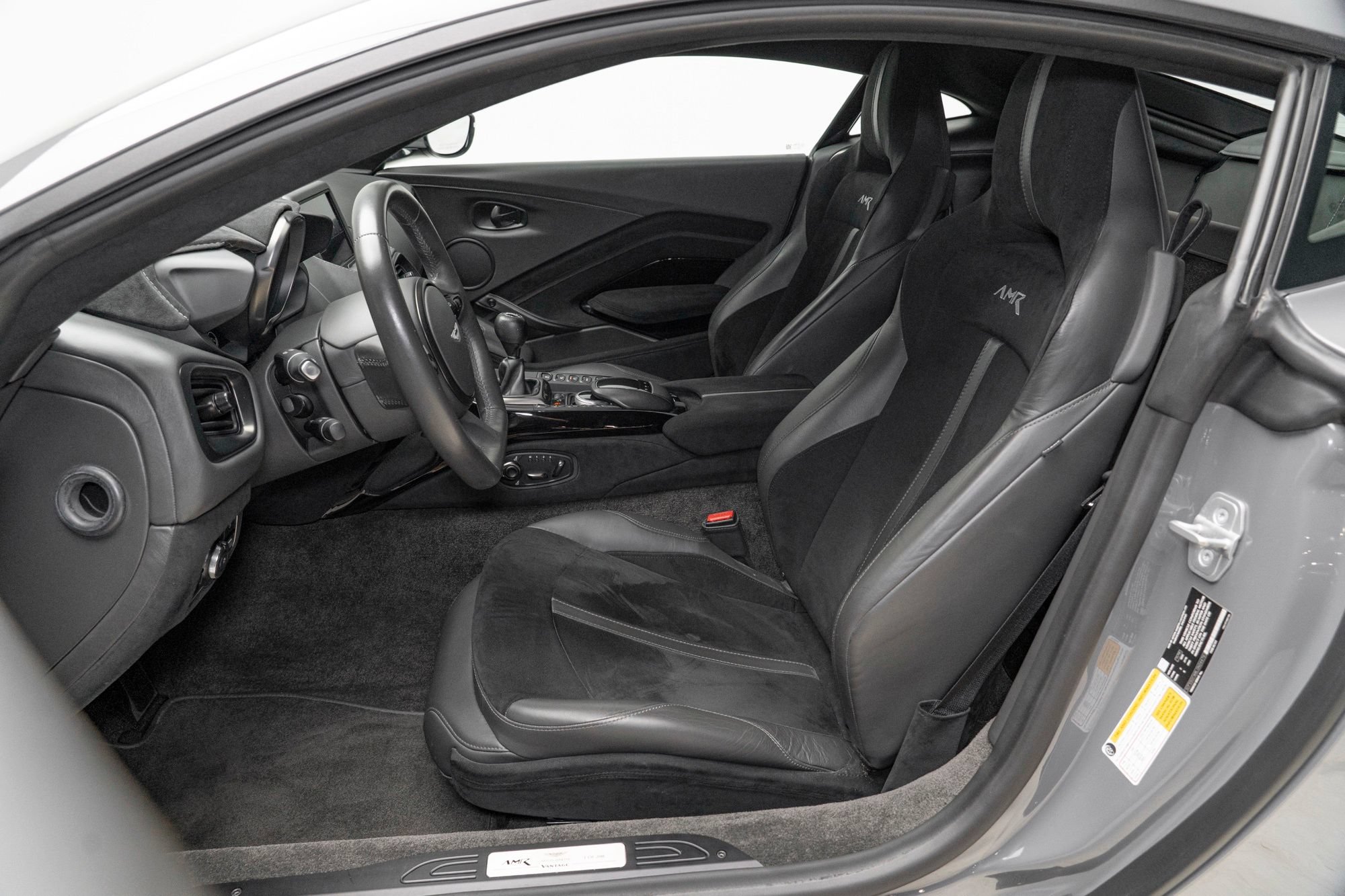 Used 2020 Aston Martin V8 Vantage AMR RWD image 19