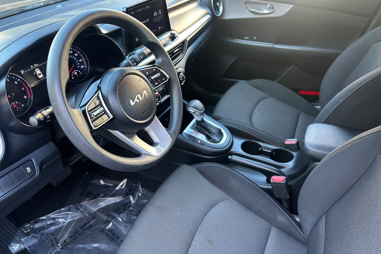 Used 2024 Kia Forte LXS image 10