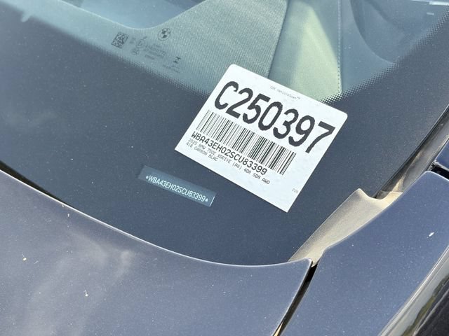 Used 2025 BMW 750e xDrive AWD/4WD image 23