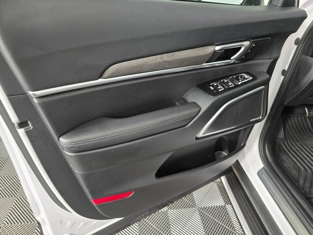 Used 2025 Kia Telluride SX Prestige X-Line image 32