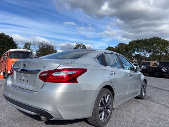 Used 2017 Nissan Altima 2.5 SL w/ 2.5 Technology Package FWD image 6