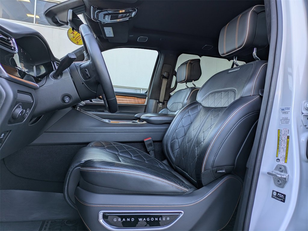 Used 2024 Jeep Grand Wagoneer L Series III image 2