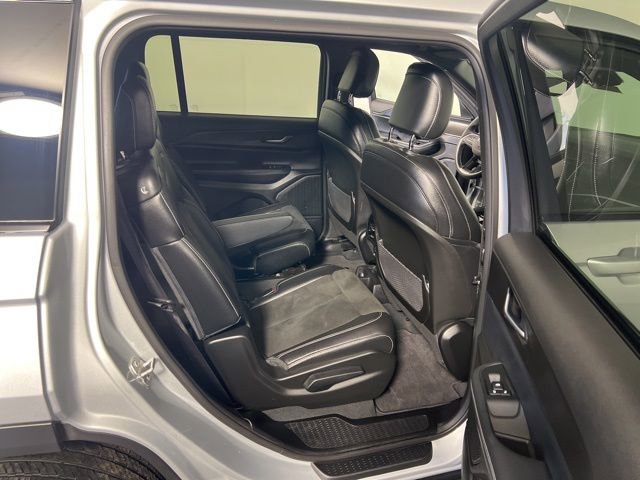 Certified 2023 Jeep Grand Cherokee L Laredo image 32