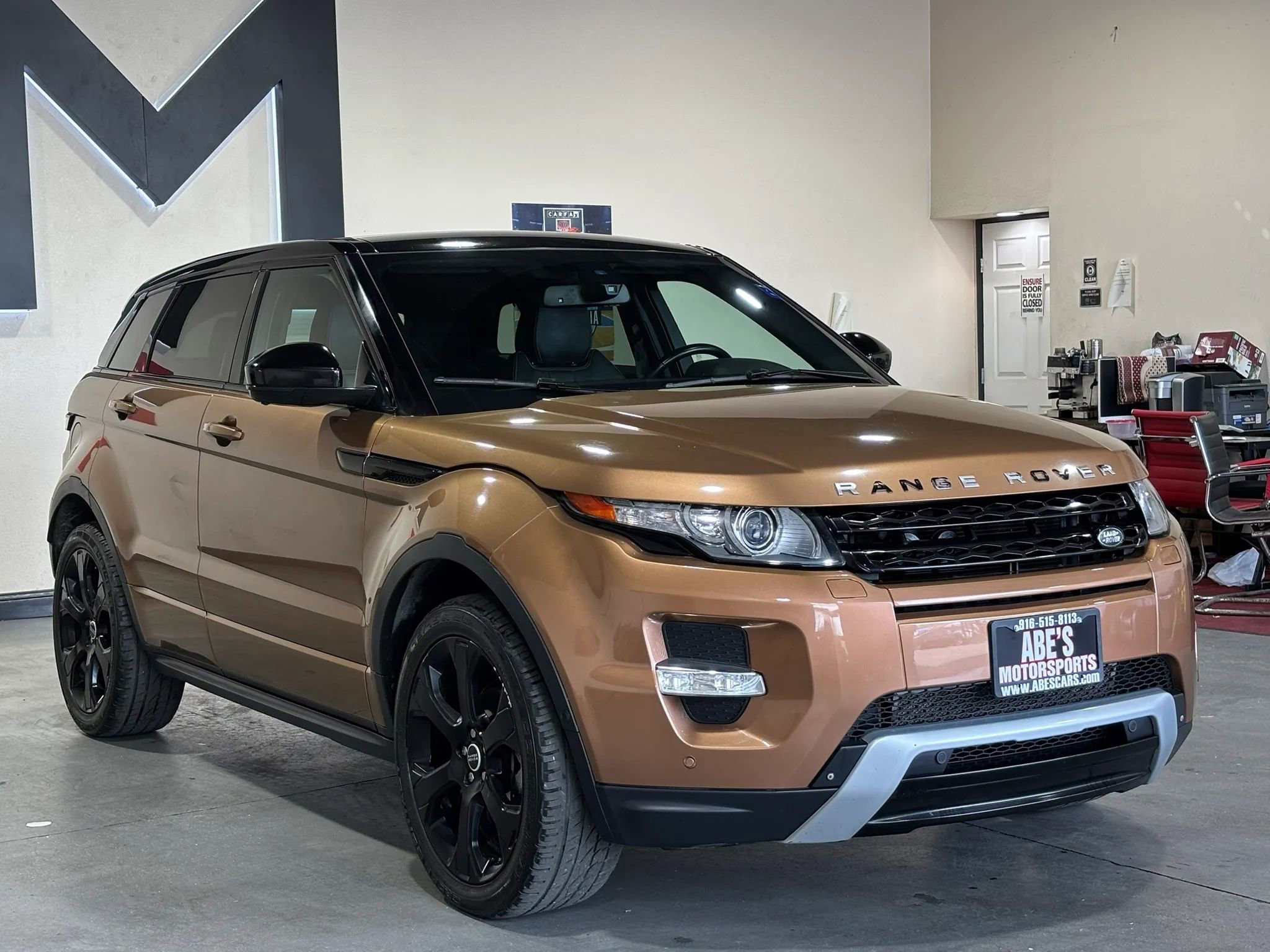 Used 2014 Land Rover Range Rover Evoque Dynamic image 2