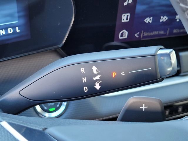 Used 2026 Chevrolet Equinox LT image 19