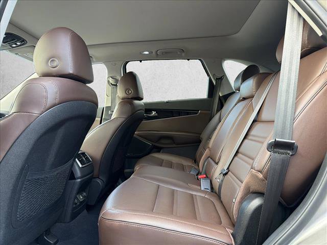 Used 2019 Kia Sorento SX image 24