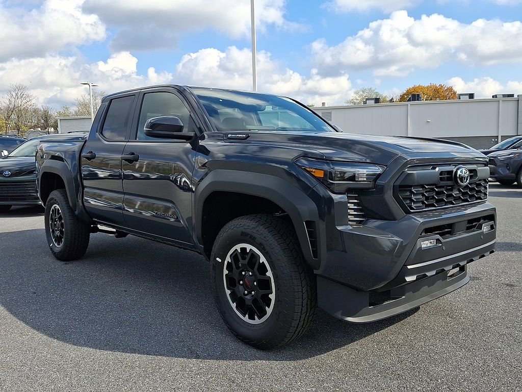 New 2025 Toyota Tacoma TRD Off-Road image 3