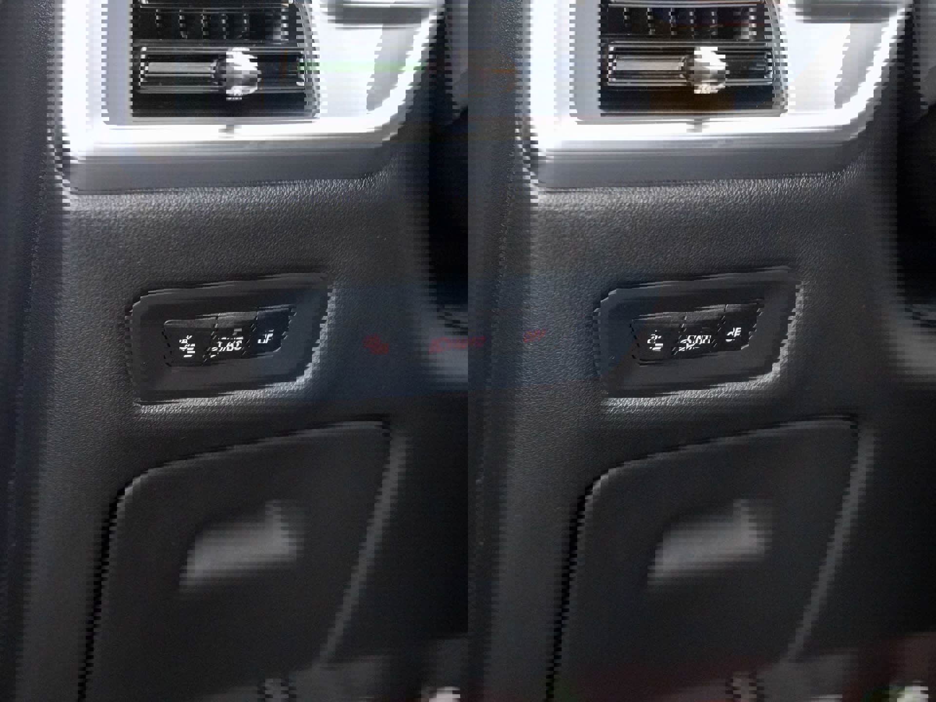 New 2026 BMW X5 M60i w/ Executive Package image 20