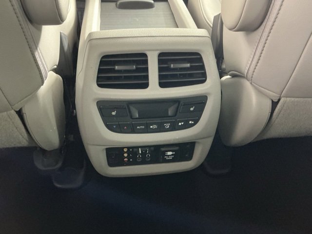 Used 2016 Honda Pilot Elite image 39