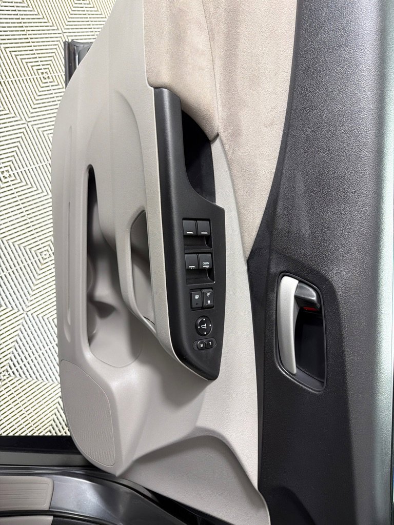 Used 2012 Honda CR-V EX image 11