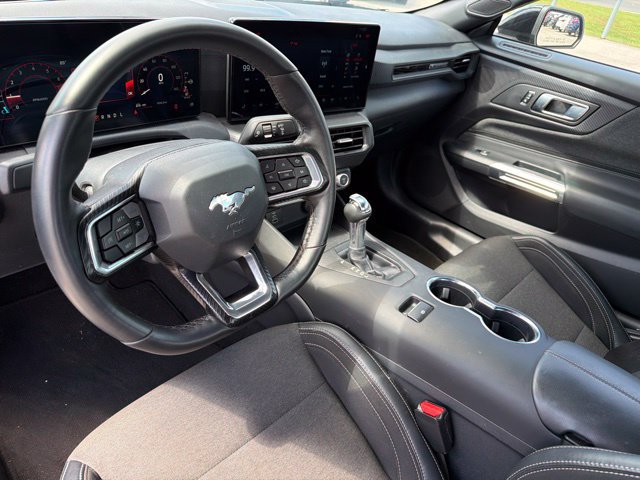 Used 2025 Ford Mustang Coupe RWD image 20