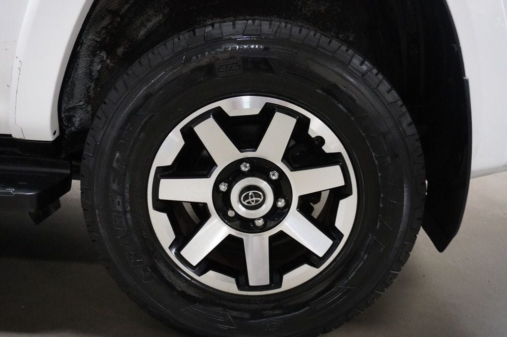 Used 2017 Toyota 4Runner TRD Off-Road AWD/4WD image 7