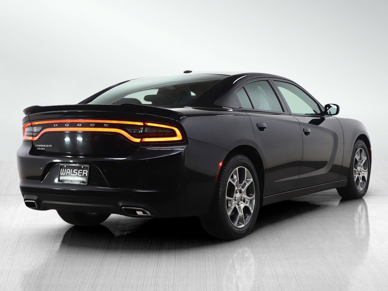 Used 2016 Dodge Charger SE w/ Popular Equipment Group image 5