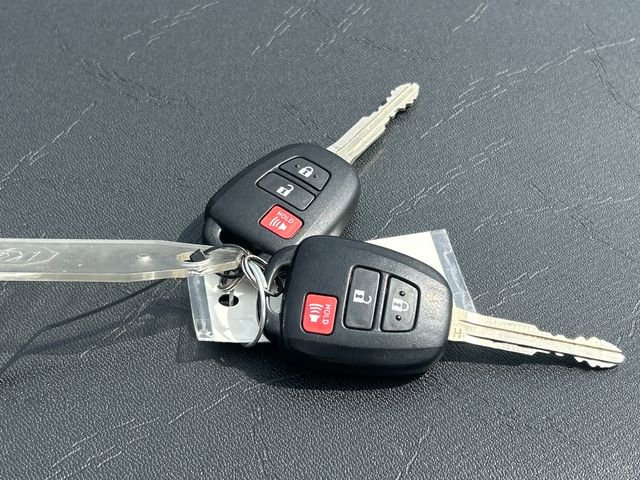 Used 2018 Toyota Tacoma SR5 image 29