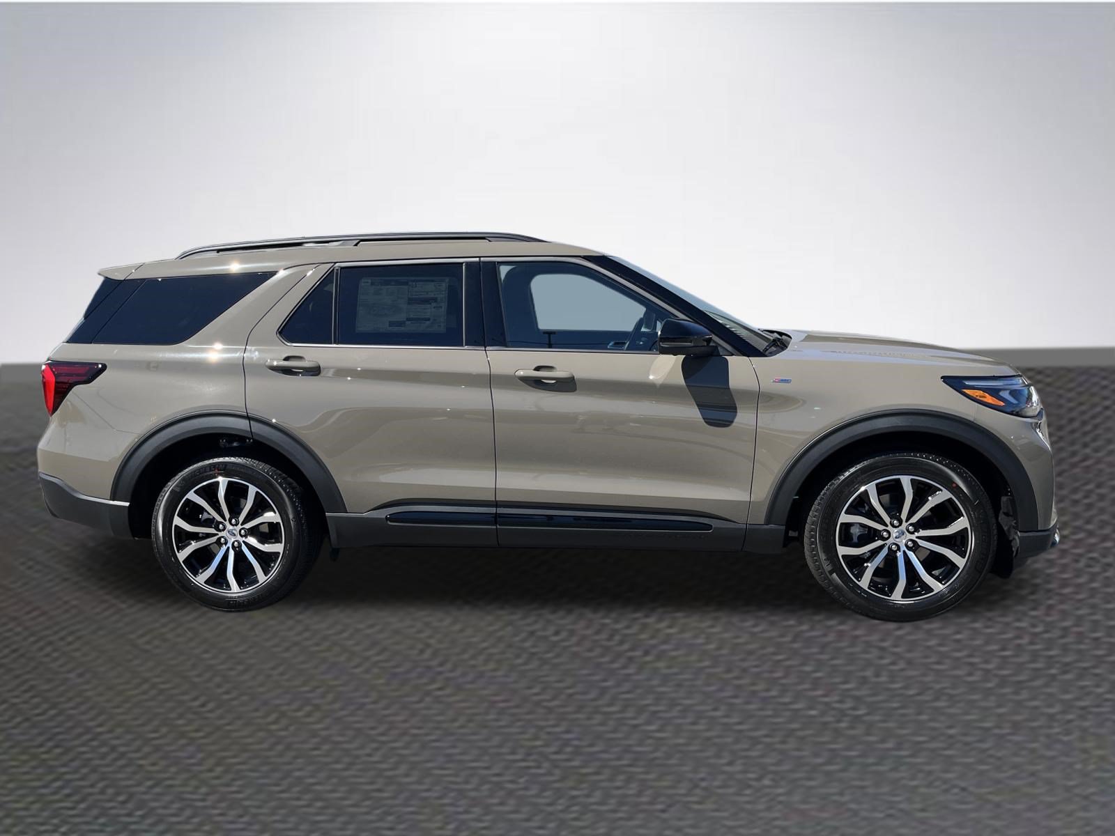 New 2027 Ford Explorer ST-Line RWD image 8