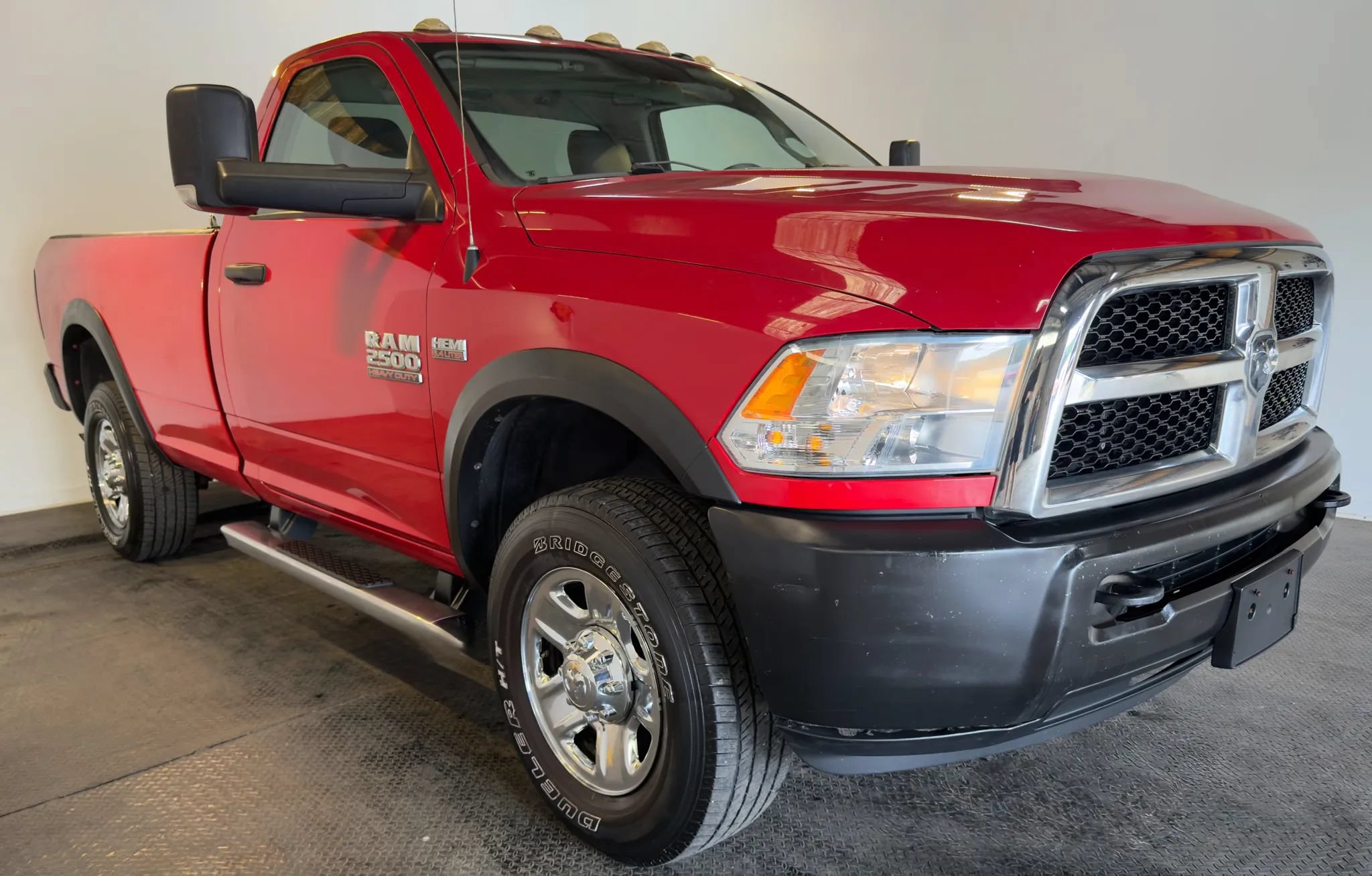 Used 2018 RAM 2500 Tradesman w/ Chrome Appearance Group AWD/4WD image 2