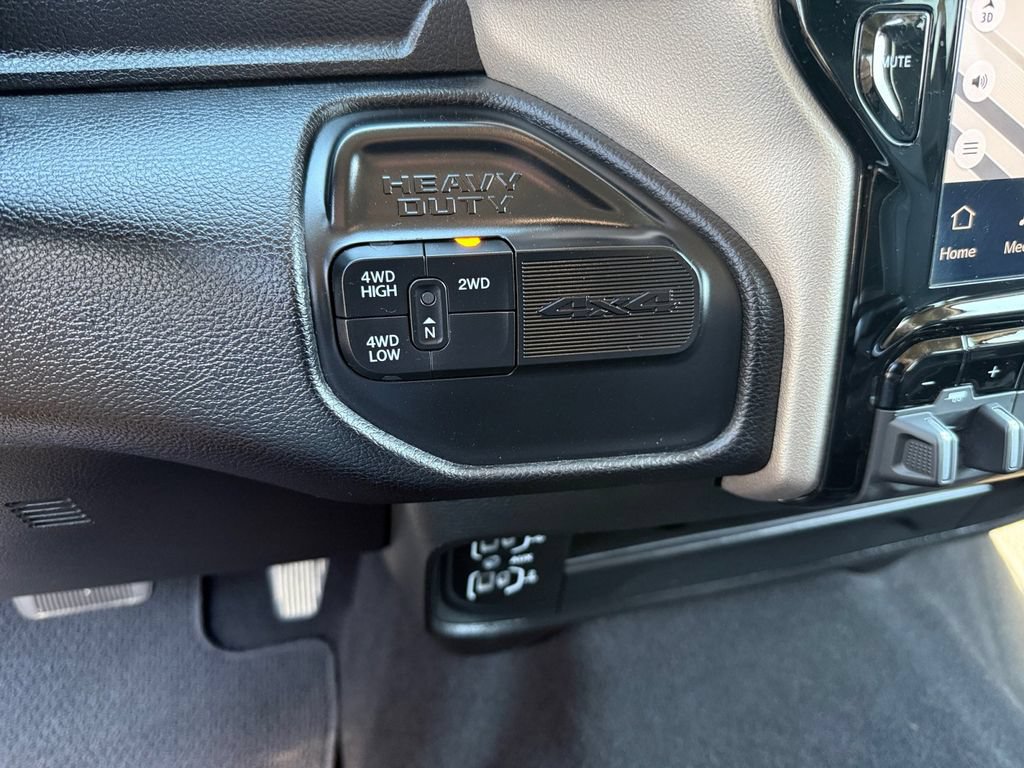 Used 2024 RAM 2500 Laramie AWD/4WD image 19