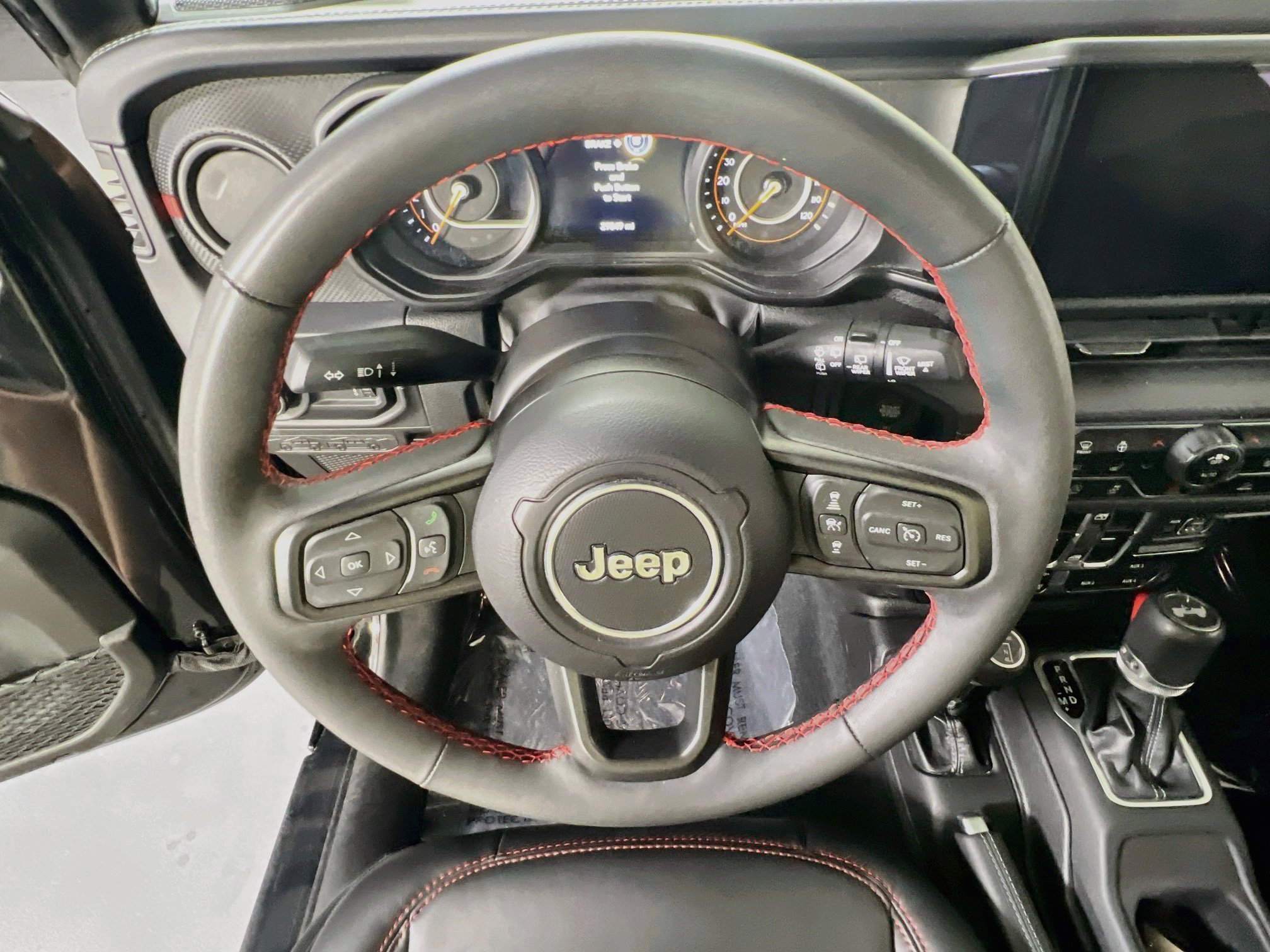 Used 2024 Jeep Wrangler Unlimited Rubicon w/ Dual Top Group AWD/4WD image 11