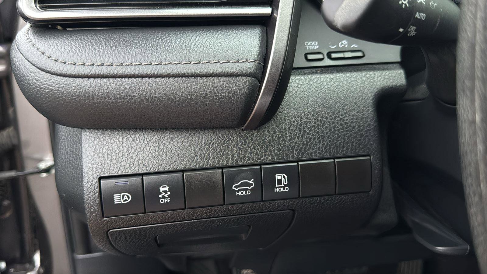 Used 2023 Toyota Camry LE image 12