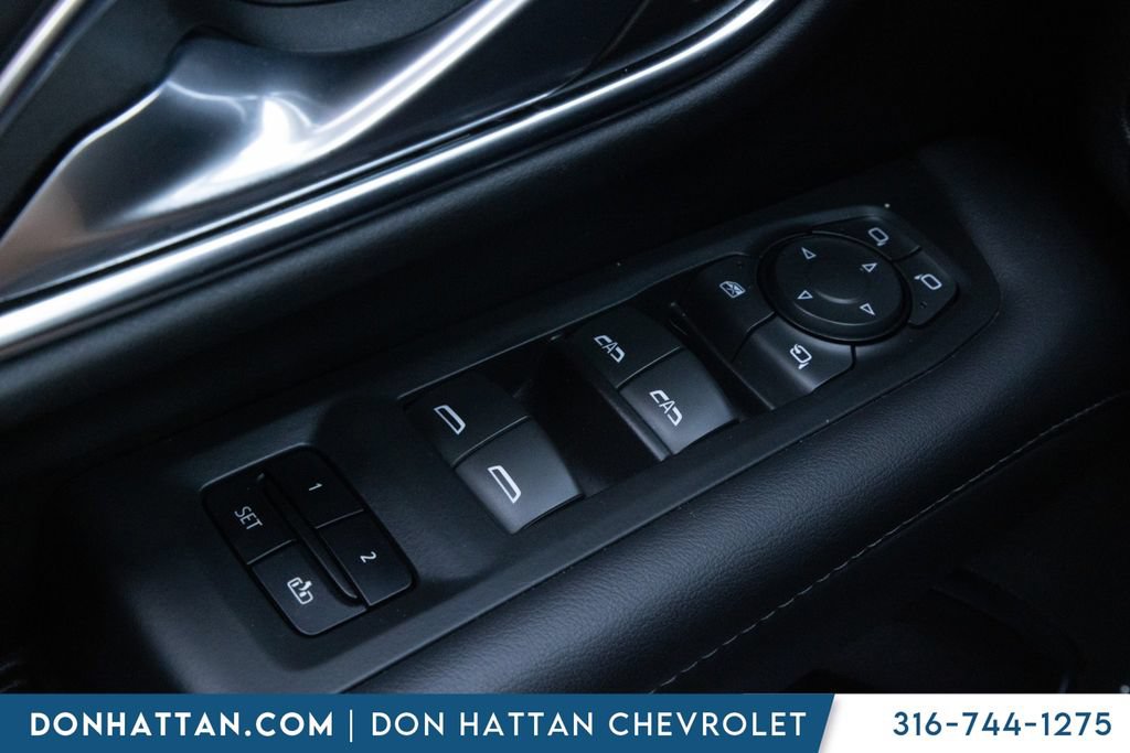 Used 2022 Chevrolet Tahoe LT w/ Luxury Package AWD/4WD image 15
