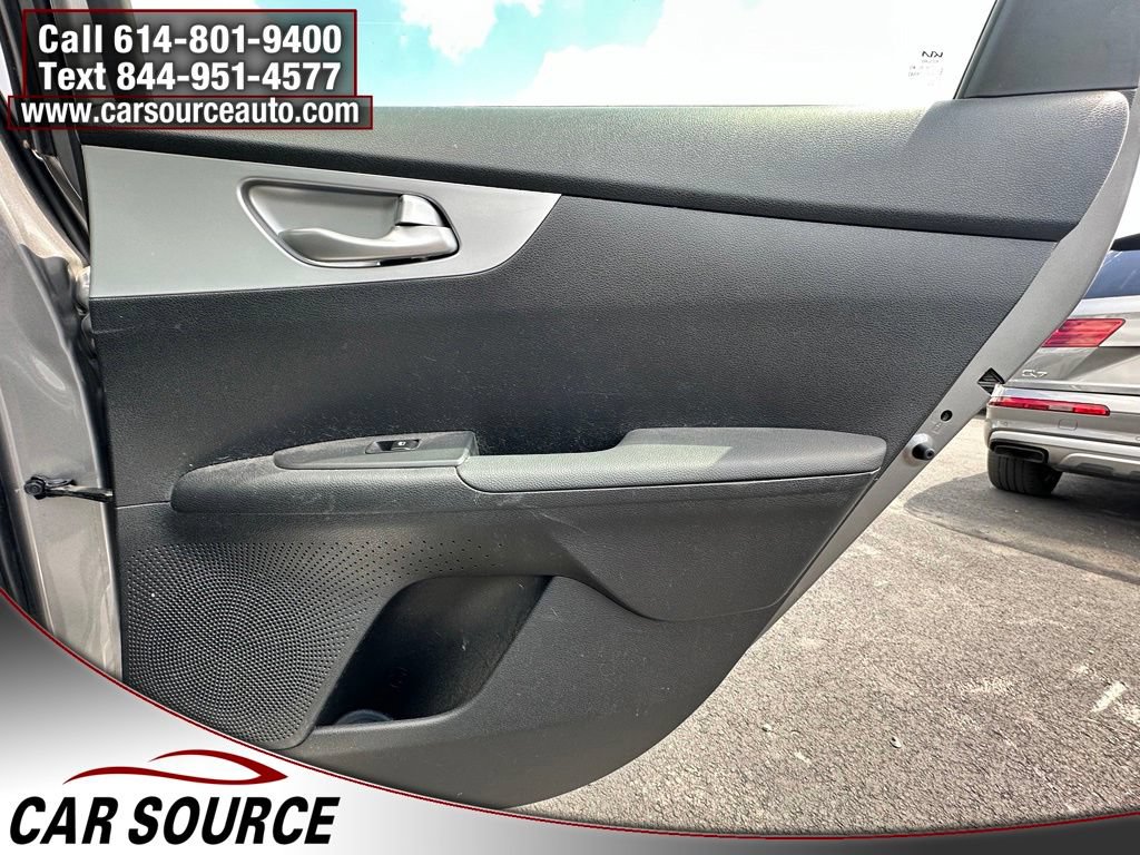 Used 2022 Kia Forte LXS FWD image 17