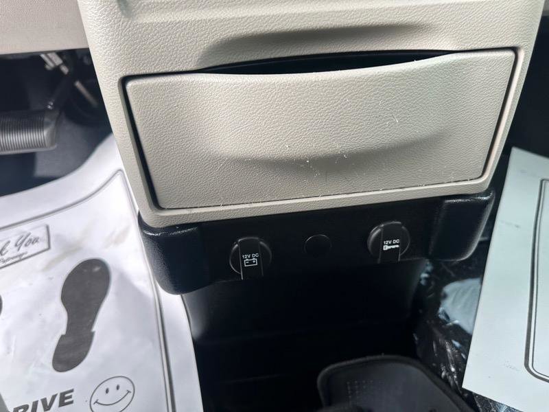 Used 2019 Dodge Grand Caravan SE image 30