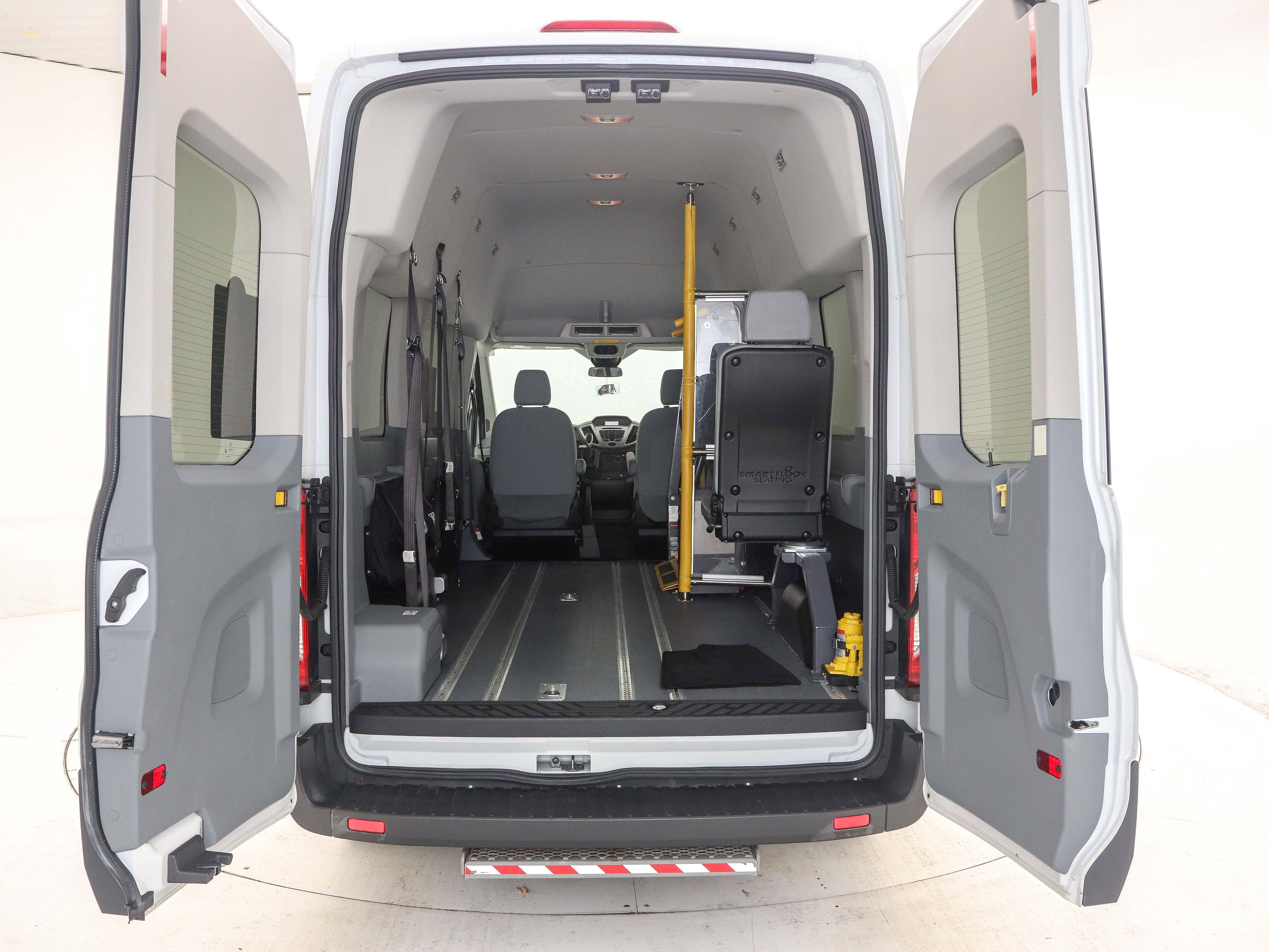 Used 2016 Ford Transit 350 XLT image 11