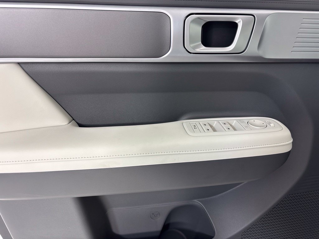 New 2027 Hyundai Santa Fe SEL FWD image 17